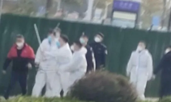 Foxconn Apologizes After Protest Erupted at China Factory