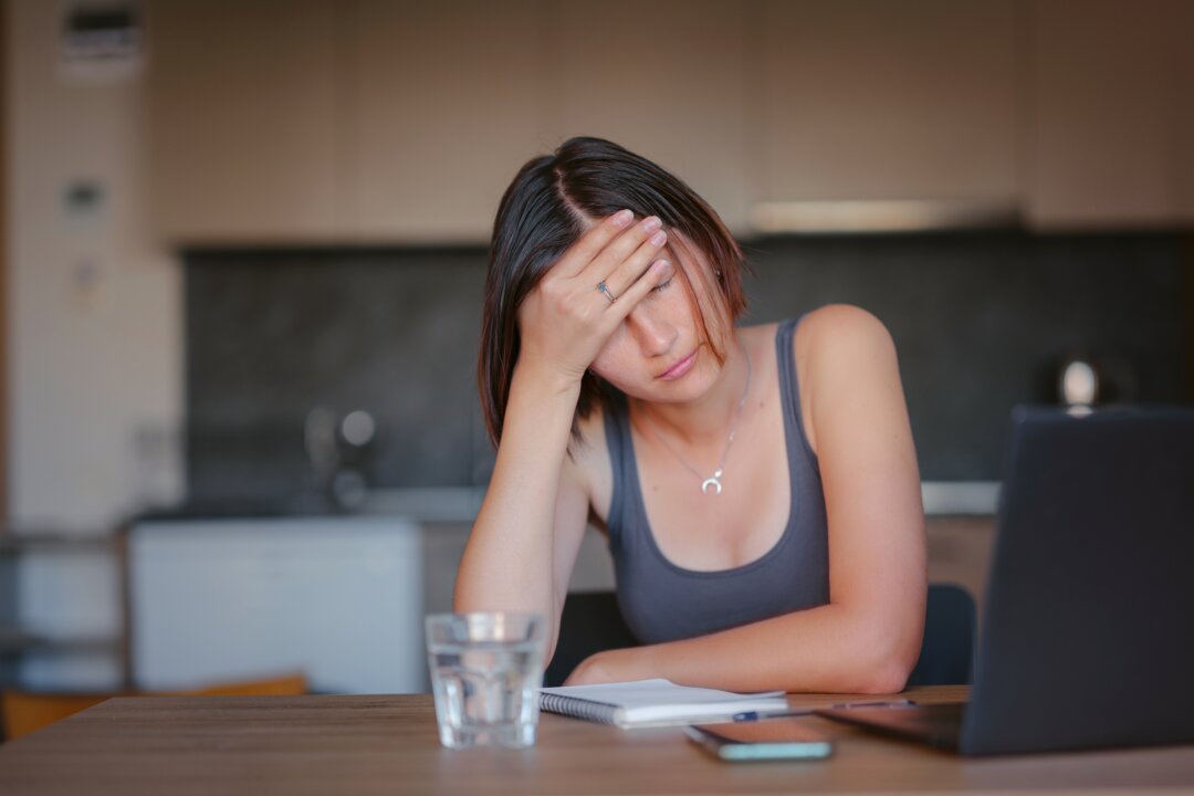 Some research shows that COVID-19 changes our brains, leading to long-term brain fog and impaired memory, among other symptoms.(U__Photo/Shutterstock)