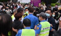 Students’ Demonstration During Graduation Ceremony of CUHK Interfered With by Security Guards and Police