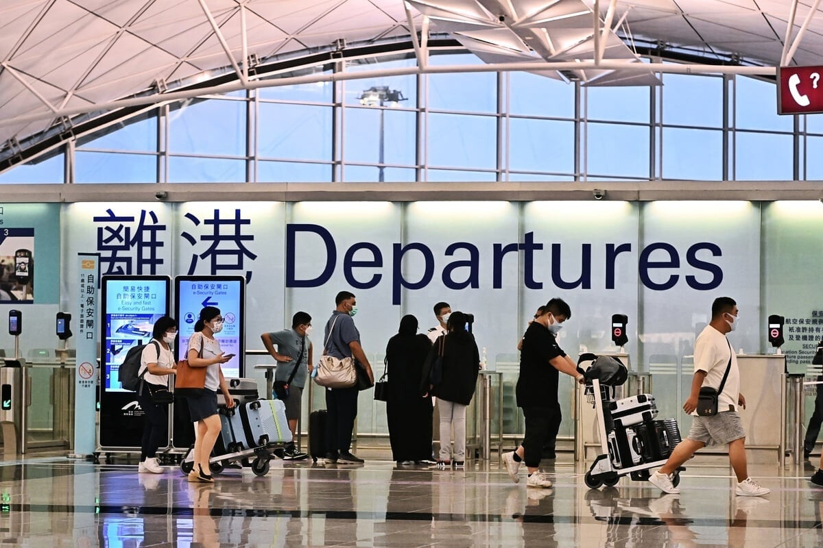 Report: 13 Percent of CEOs Plans to Leave Hong Kong - Vimarsana News