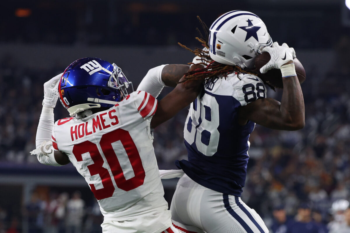 Prescott, TEs help Cowboys to Thanksgiving win over Giants