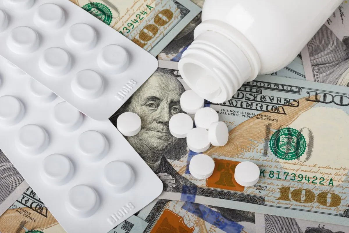U.S. drug prices are nearly 3x higher than other nations. (nevodka/Shutterstock)