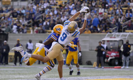 Dorian Thompson-Robinson, No. 18 UCLA Finally Finish Off Cal