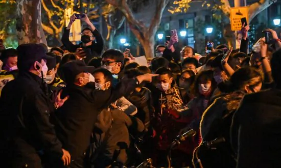 China’s Sudden Shift on Zero-COVID Causes Chaos