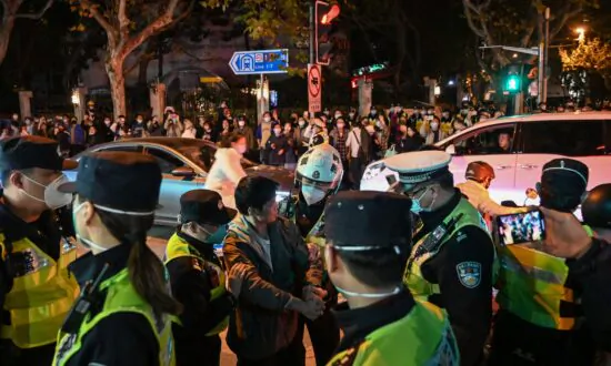 Apple Needs to Be Held Accountable for Helping the CCP Obstruct Protesters: Author