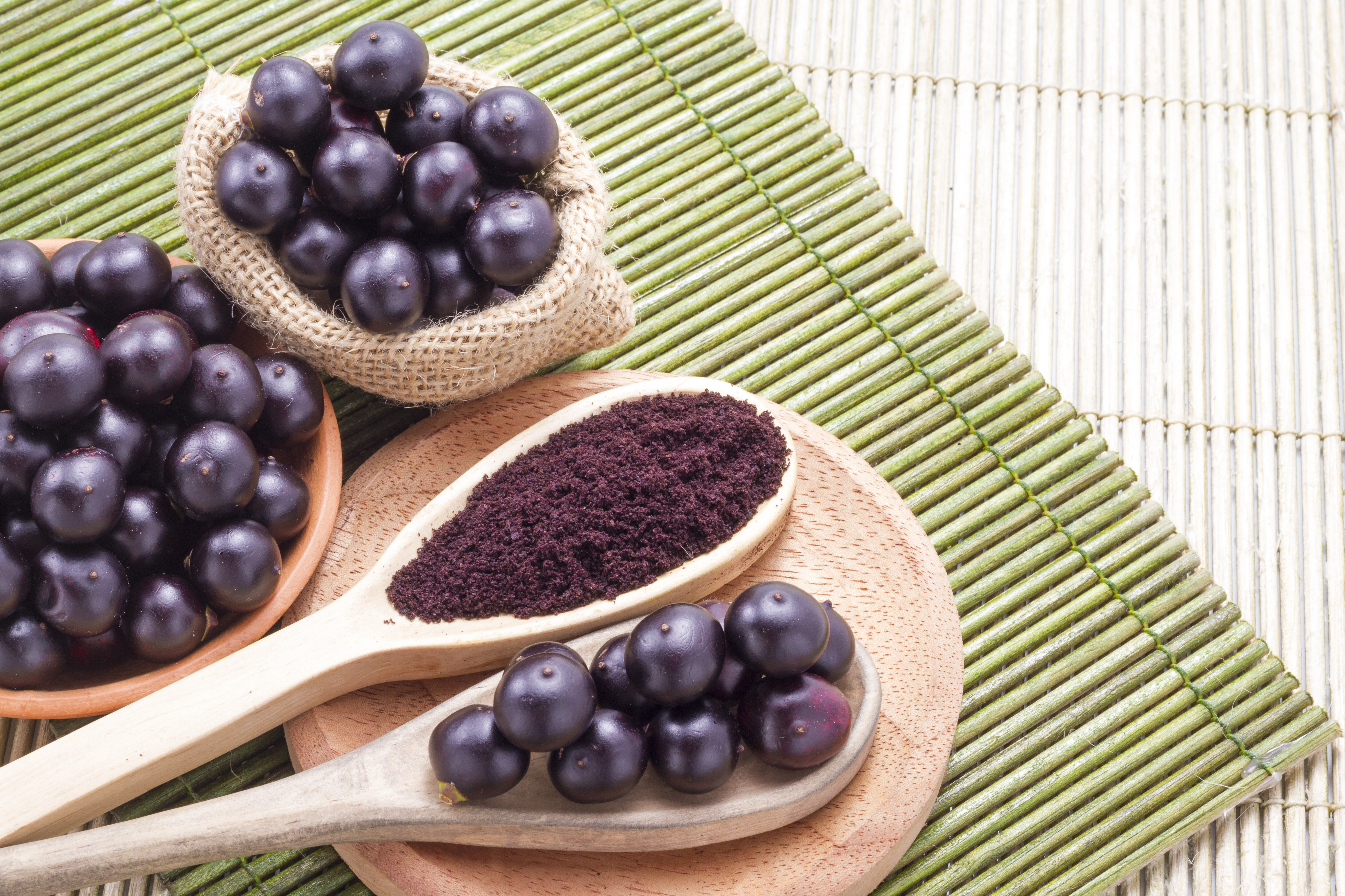 Ягоды асаи. Асаи суперфуд. Ягоды Acai Berry. Бразильская ягода асаи.