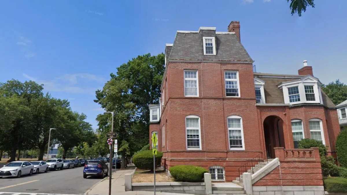 An apartment at 838 East Broadway Street in Boston in August 2022. Multiple human remains were found in a freezer at the apartment on Nov. 18, 2022. (Google Maps/Screenshot via The Epoch Times)