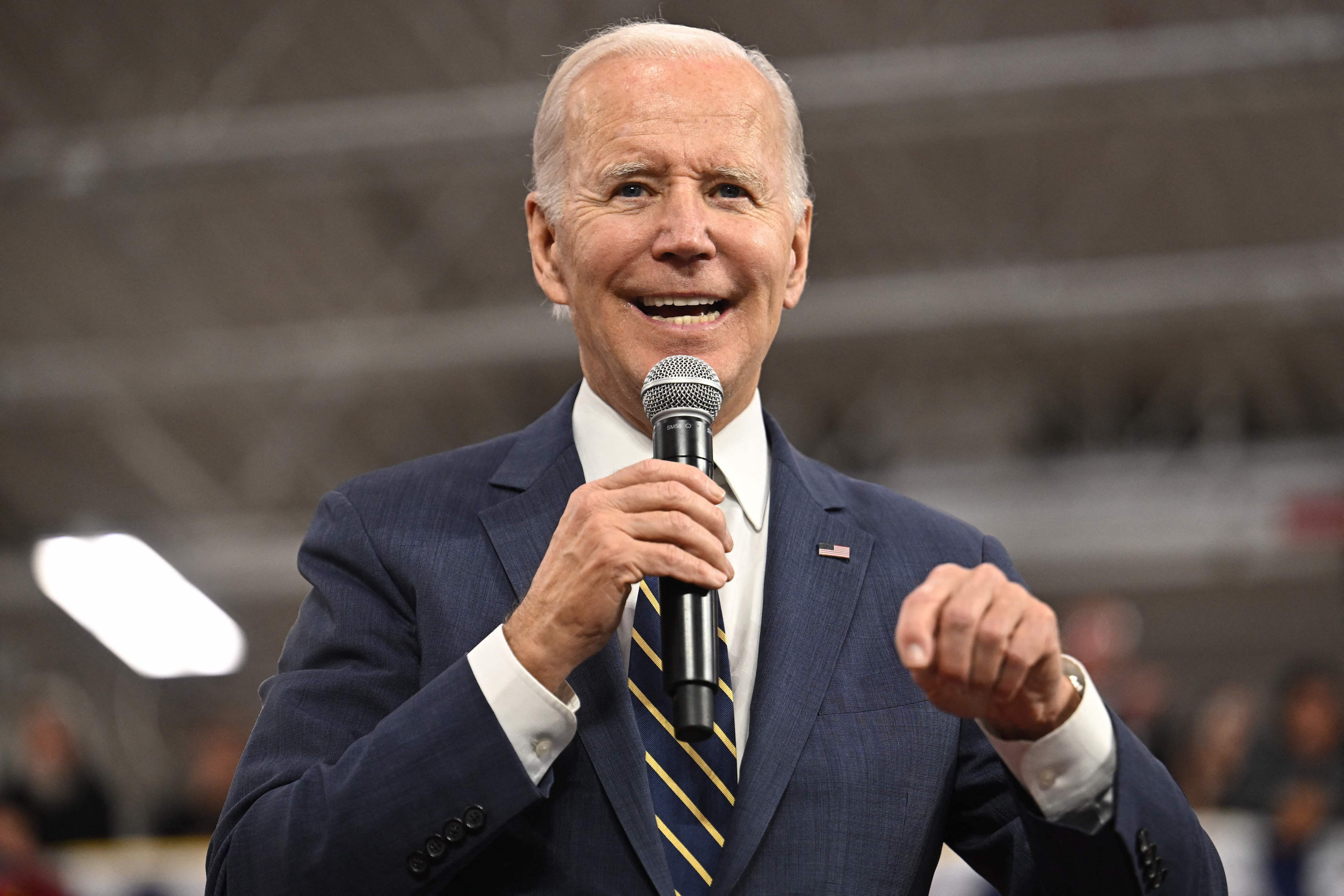 White House Leaves Open Possibility Biden Will Sign Bill That Remove Military's COVID-19 Vaccine Mandate - Vimarsana News