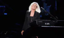 Christine McVie, Fleetwood Mac Singer-Songwriter, Dies at 79