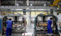 China Factory, Services Activities Slide to 7-Month Lows on COVID-19 Curbs