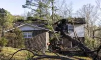 At Least 2 Killed as Tornadoes Wreck Homes in the South