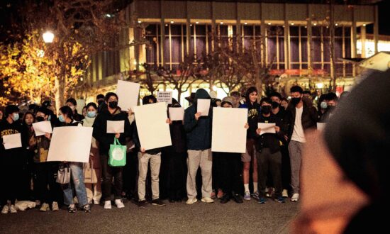 ‘Step Down CCP’: Protest at USC Against China’s COVID Lockdowns; Urumqi Fire Victims Mourned