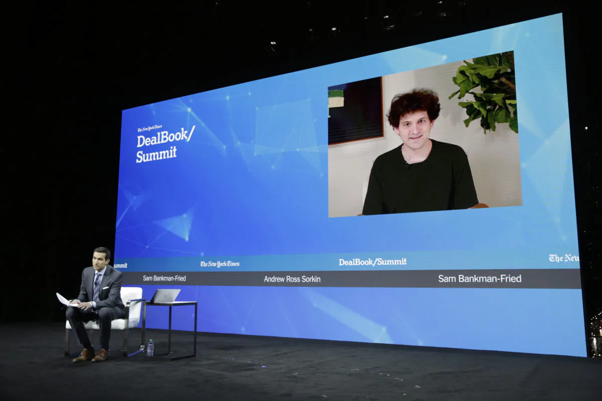 Andrew Ross Sorkin and Sam Bankman-Fried on stage at the 2022 New York Times DealBook in New York City, on Nov. 30, 2022. (Thos Robinson/Getty Images for The New York Times)