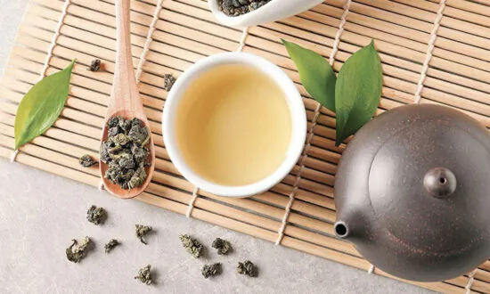 2 Herbs to Reduce Fat and Aging Effects