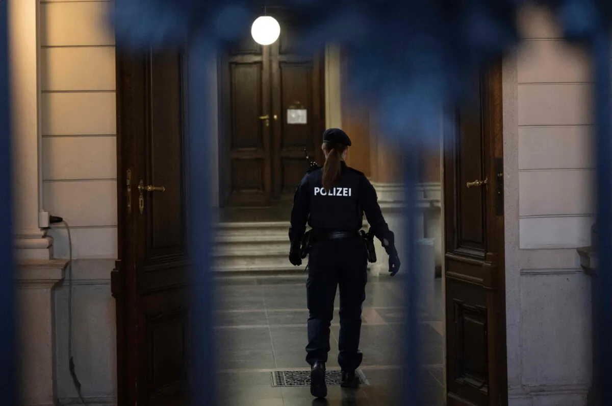 A police officer in Vienna in a file photo. (Joe Klamar/AFP via Getty Images)