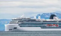 US Passenger Killed When Big Wave Hits Antarctic Cruise Ship
