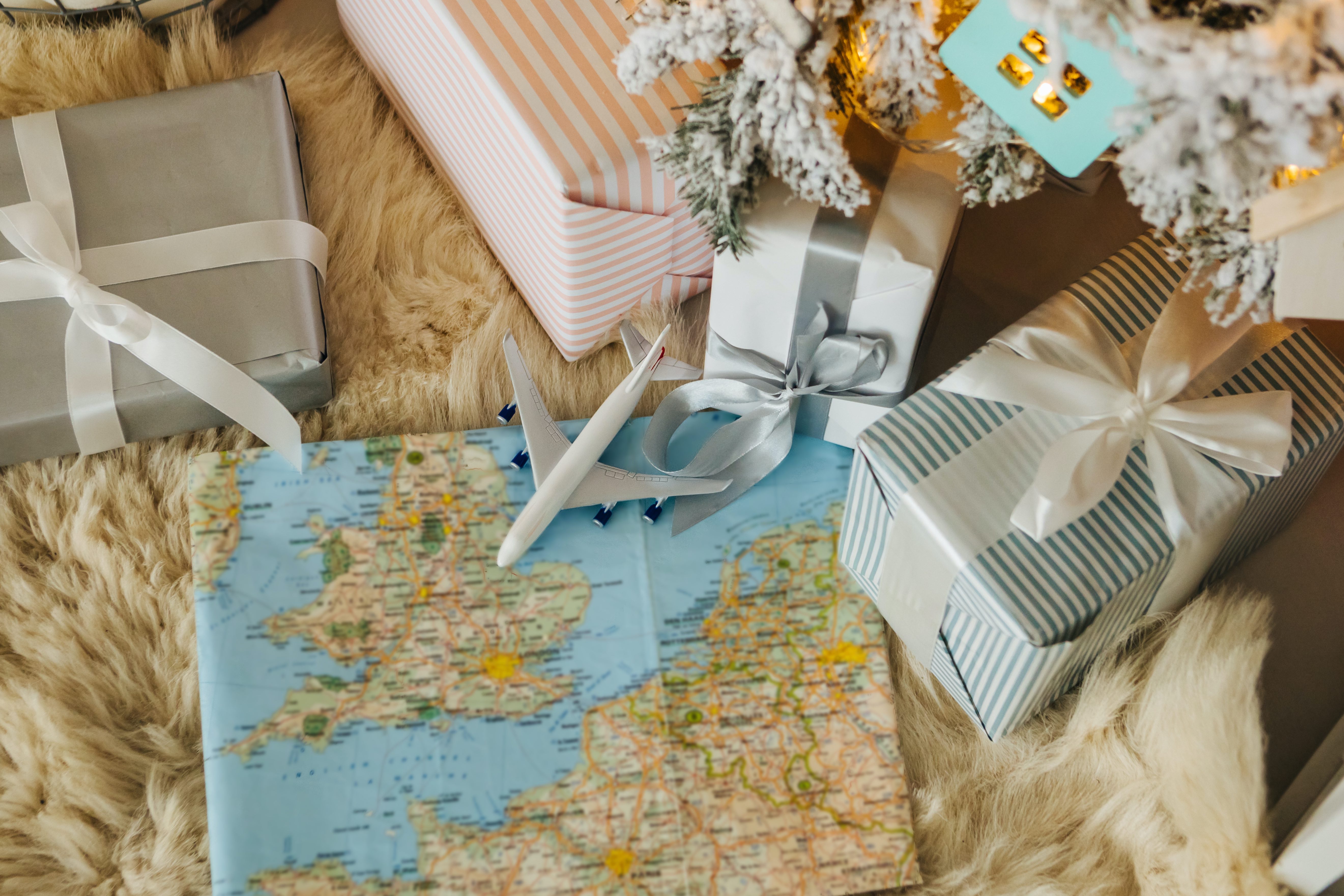 Finding the Best Gifts (With Little Effort) for Your Favorite Travelers - Vimarsana News
