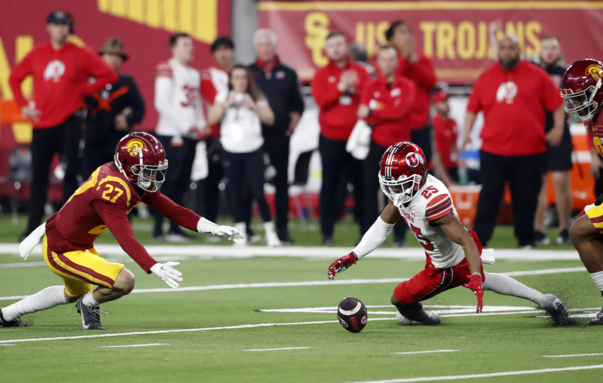 Utah wide receiver Jaylen Dixon (25) fumbles the ball during the first half of the Pac-12 Conference championship NCAA college football game against Southern California in Las Vegas on Dec. 2, 2022. (Steve Marcus/AP Photo)