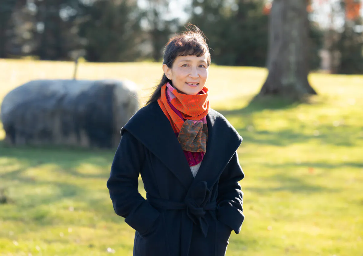 Li Fan is an expert in baroque and early music, with thoughtful insights into the evolution of the violin. (Dai Bing/The Epoch Times)