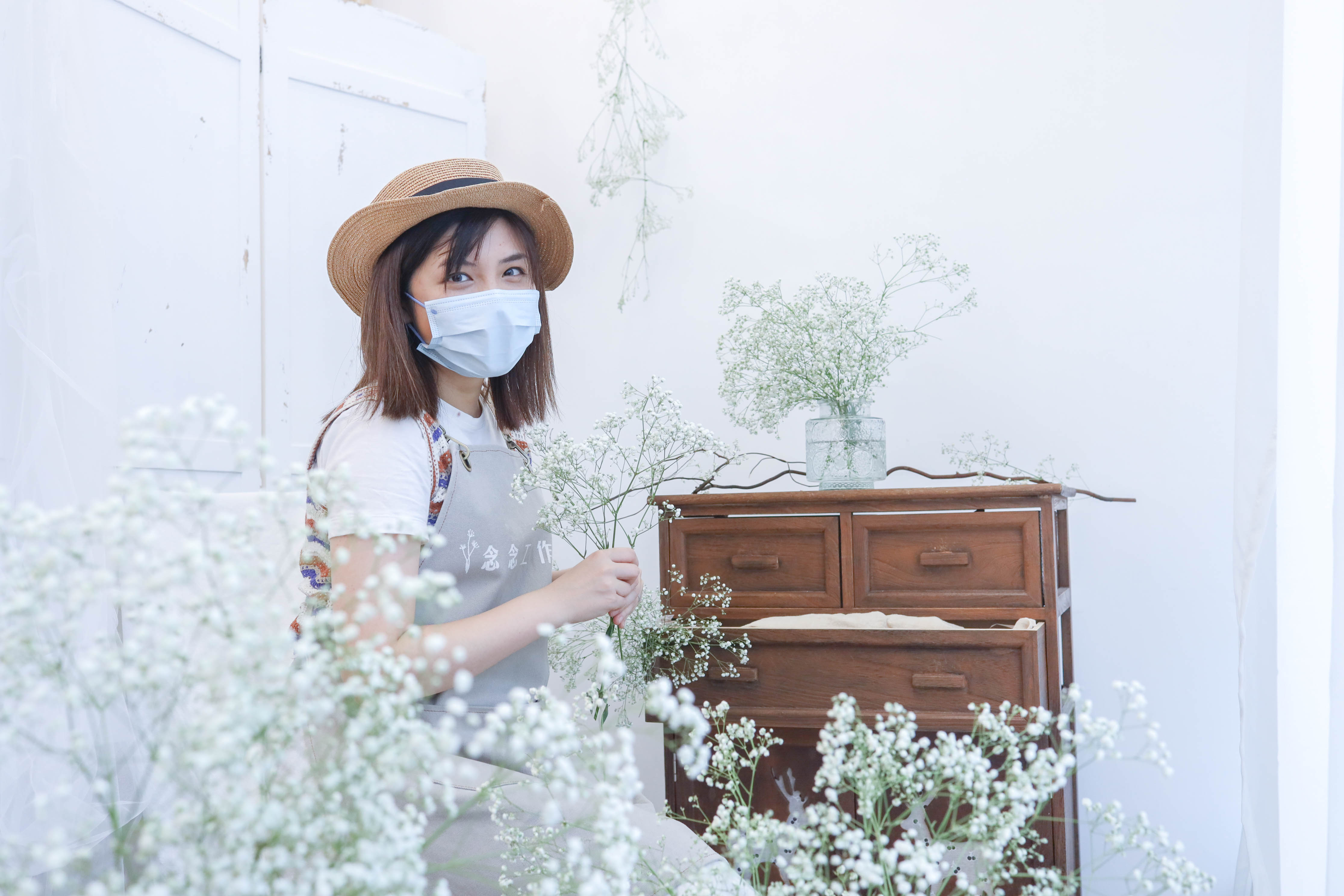 Former HR Trainer Quits Corporate Job and Finds New Meaning in Life as a Floral Designer - Vimarsana News