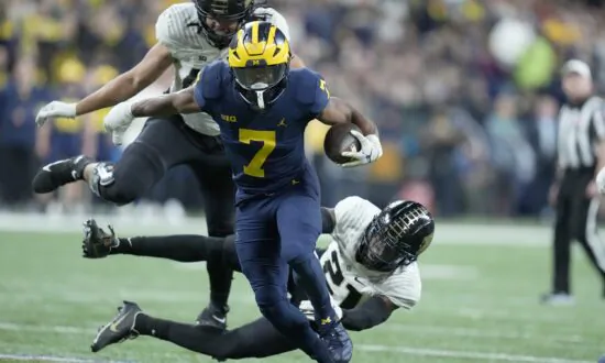 No. 2 Michigan Beats Purdue 43–22 for Big Ten Crown