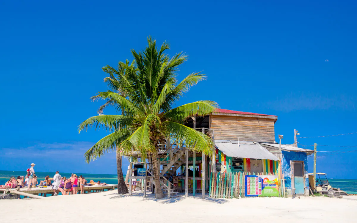 Caye Caulker's official slogan is "go slow." (Shutterstock)