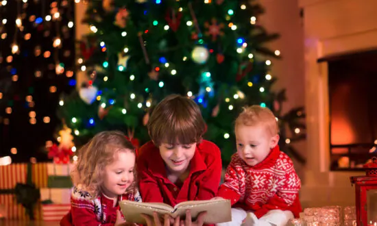 12 Timeless Picture Books to Enjoy at Christmastime