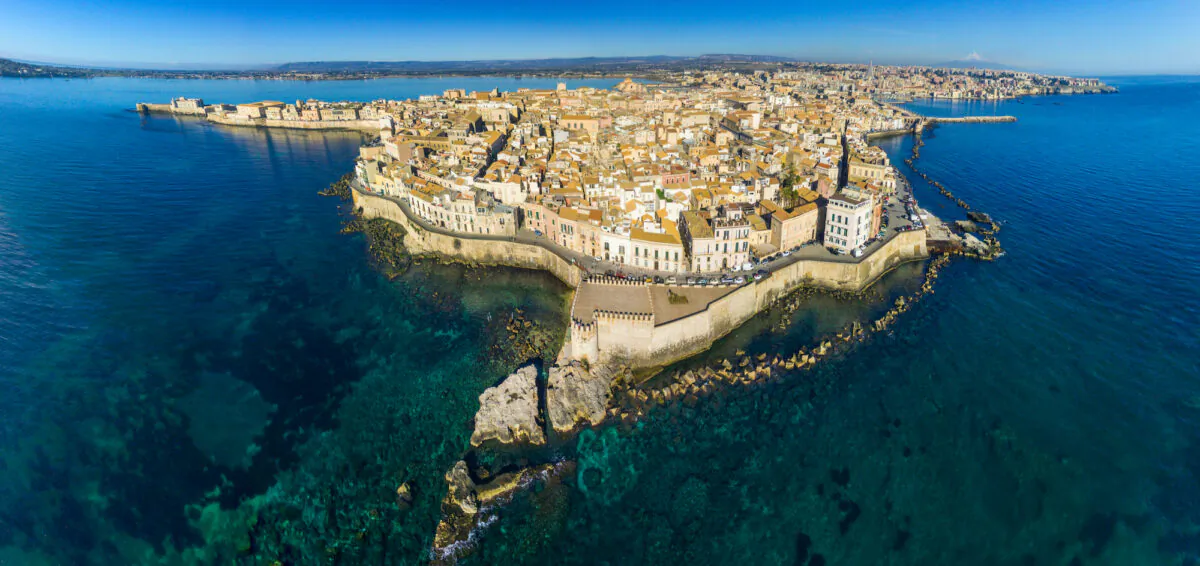 Coastline of the town of Syracuse on Ortigia Island, Sicily, Italy. (jankrikava/Shutterstock)