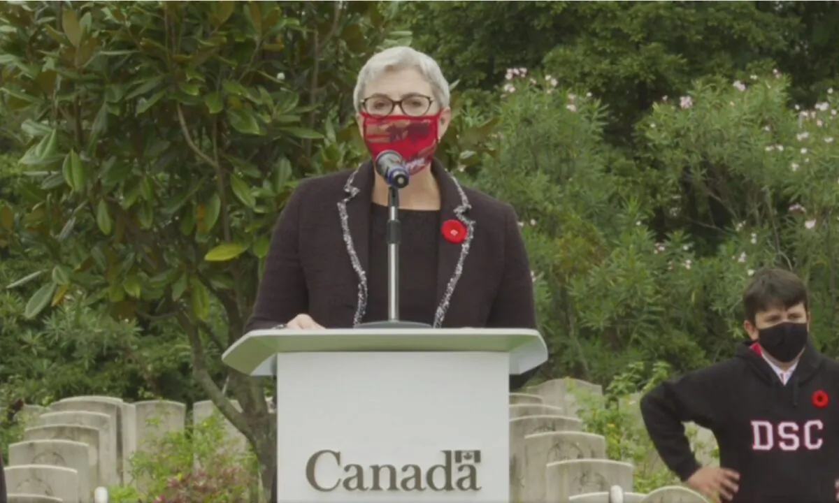 Canadian Consul General in Hong Kong and Macau Rachael Bedlington (L) made a speech during the ceremony. She pointed out that the defense of Hong Kong is not only the history of Hong Kong, but also the history of Canada. Dec. 4, 2022.(Screenshot of the Facebook live broadcast of the Canadian Consulate General in Hong Kong and Macau)
