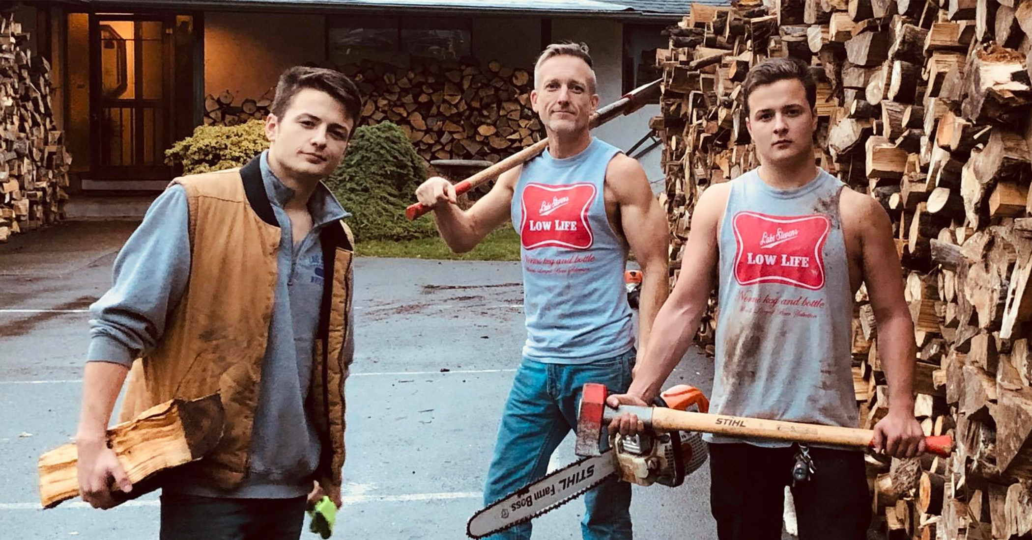Father and Twin Sons Chop and Deliver Firewood to Vulnerable People for 5th Year in a Row - Vimarsana News