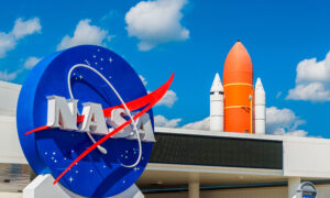 Kennedy Space Center Introducing New Projection Show for Holidays