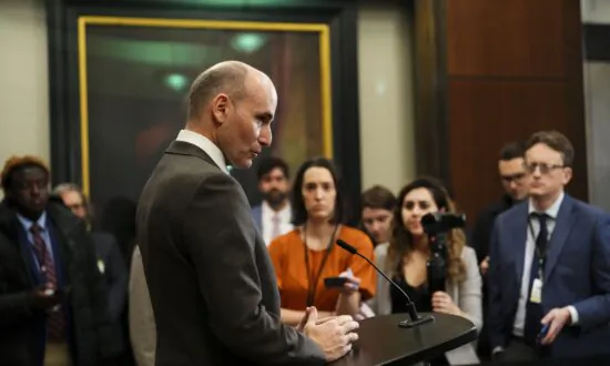 PHAC Says Not Seeking Vaccination Status of Canadians After Minister Calls for Better Data Sharing