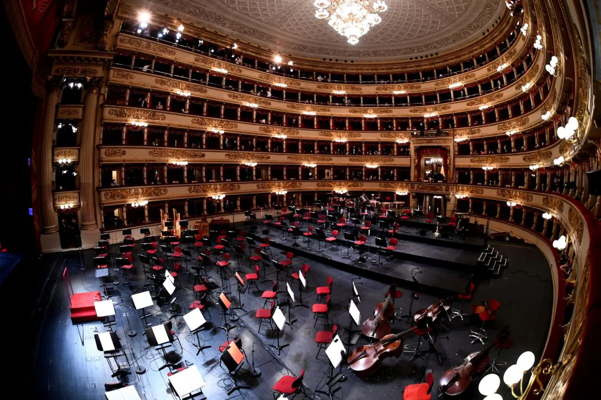 The La Scala opera house reopens to the public after being closed amid the COVID-19 pandemic, in Milan on May 10, 2021. (Flavio Lo Scalzo/Reuters)