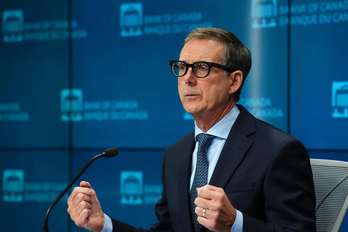 Bank of Canada Governor Tiff Macklem gestures during a press conference at the Bank of Canada in Ottawa, on Oct. 26, 2022. (The Canadian Press/Sean Kilpatrick)