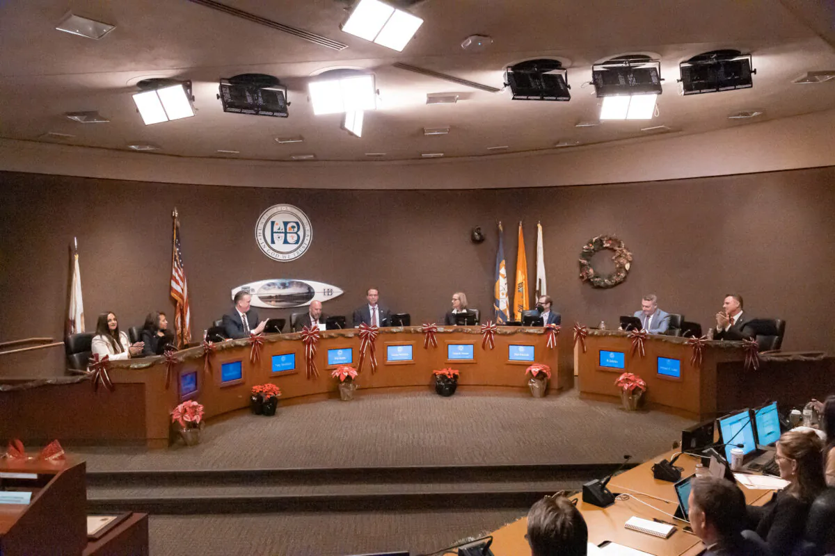 The Huntington Beach Council meets in Huntington Beach, Calif., on Dec. 6, 2022. (Julianne Foster/The Epoch Times)