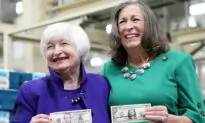 Yellen, Malerba Become First Female Pair to Sign US Currency