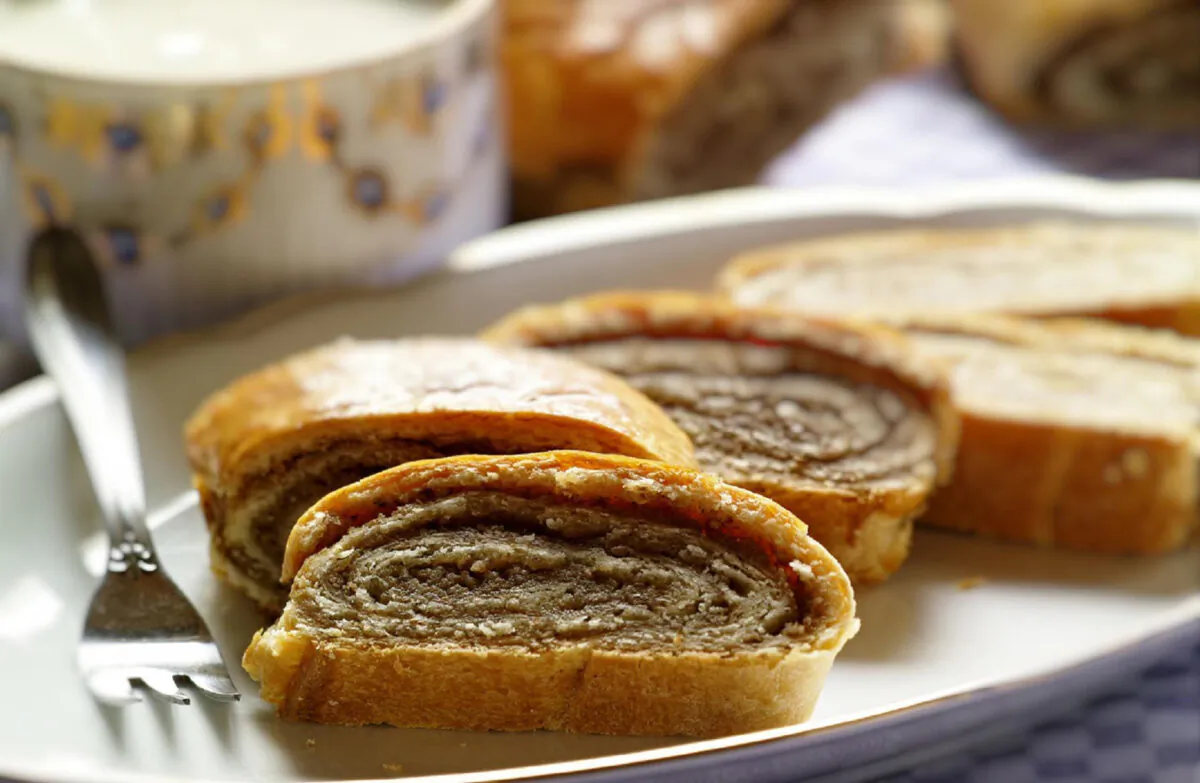 Hungarian nut rolls are perfect for holidays, weddings and more. (Alfred Nesswetha/Shutterstock)