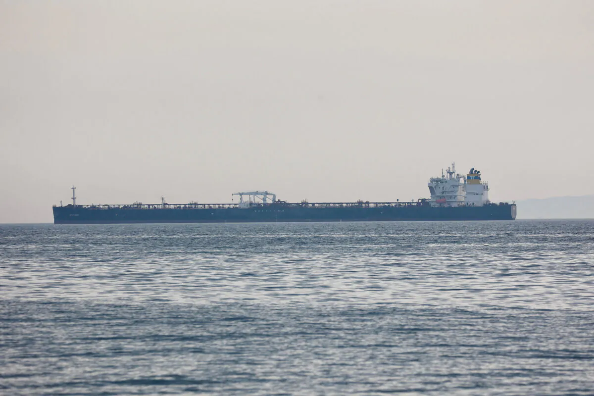 Crude oil tanker New Vision, carrying Kazakh oil, at the Dardanelles Anchorage off Sarkoy near Tekirdag, Turkey, on Dec. 9, 2022. (Yoruk Isik/Reuters)
