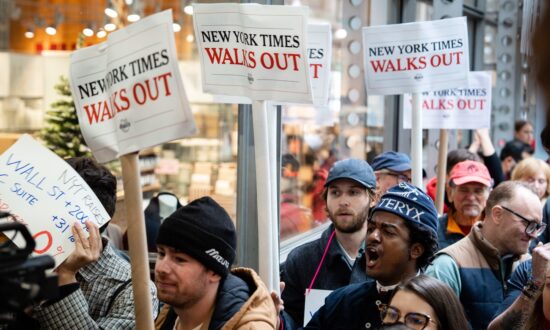New York Times Staffers Protest for Higher Wages, Better Conditions, Amid Small Breakthrough in Talks