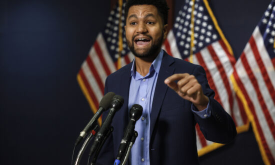 Democrats Introduce Bill to Open DOJ Office to Provide Gun Violence Data to Other Agencies