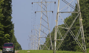 Power grid at risk of summer outages, warns watchdog.