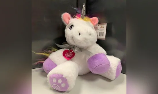 California Girl Licensed to Own Unicorn—If She Finds One
