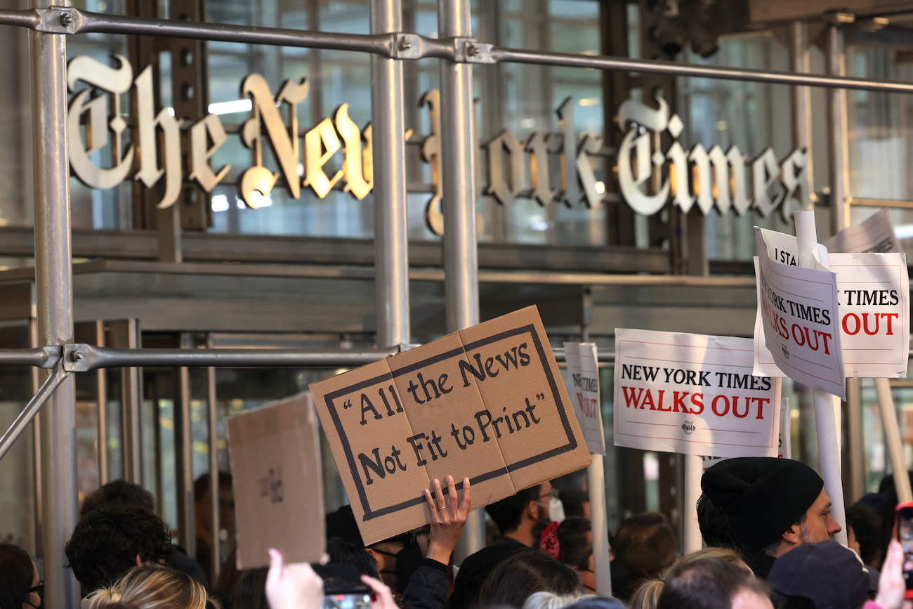 New York Times Staffers Protest for Higher Wages, Better Conditions, Amid Small Breakthrough in Talks - Vimarsana News