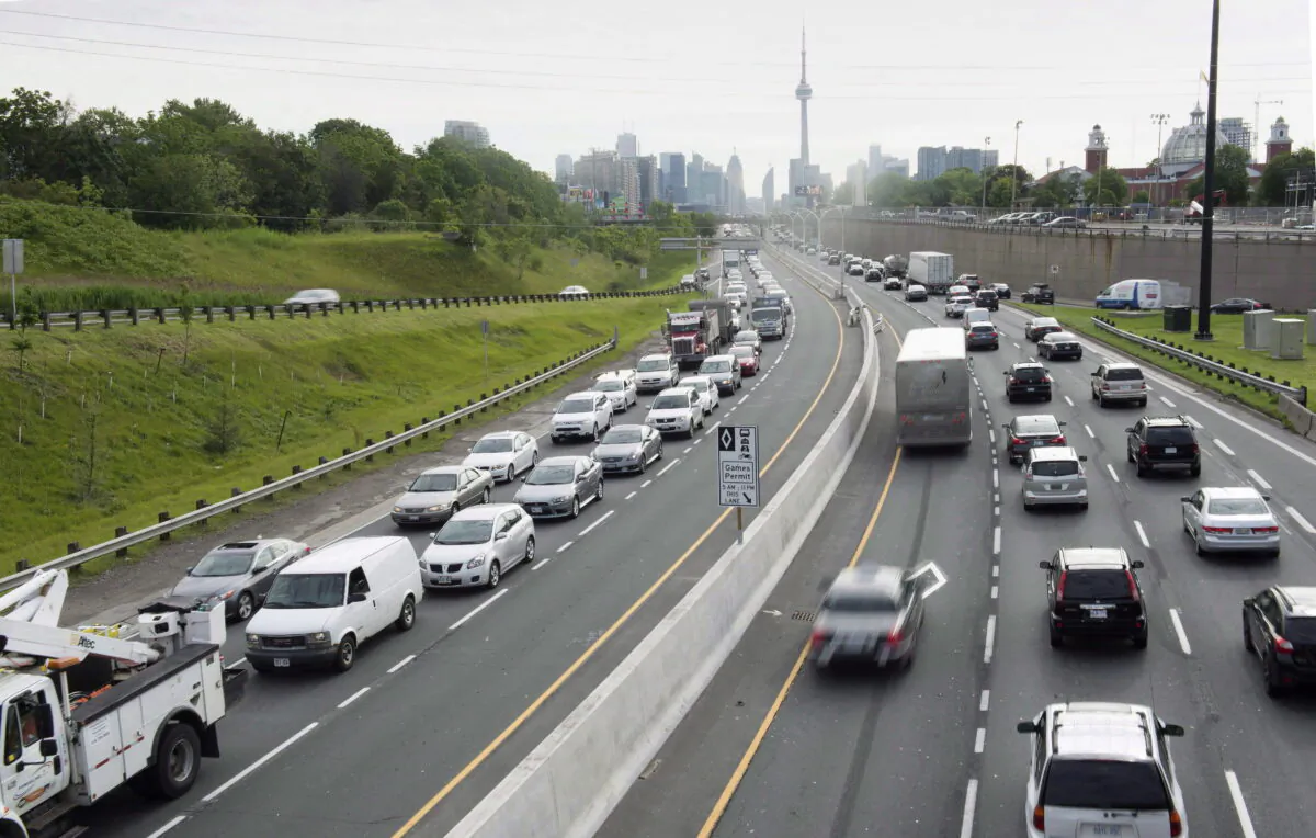 Traffic crawls during morning rush hour in Toronto, in a file photo. (Frank Gunn/The Canadian Press)