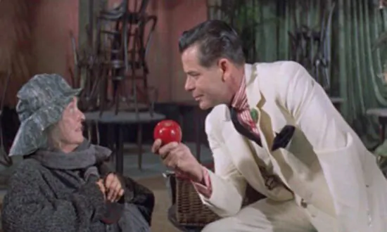 Popcorn and Inspiration: ‘Pocketful of Miracles’: An Entertaining Comedy for the Holidays