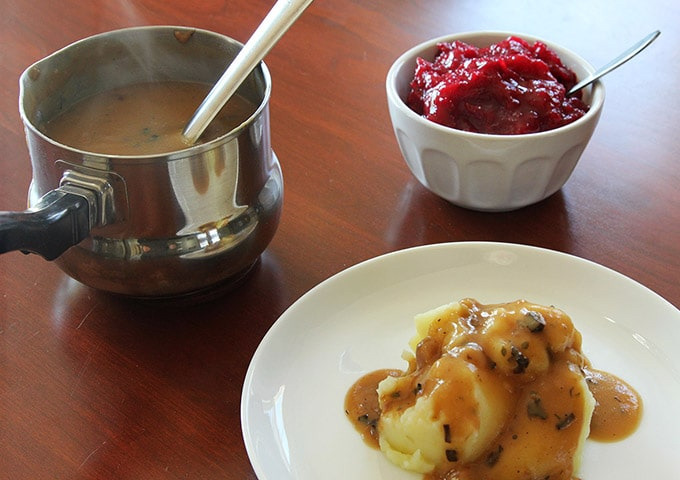 vegetarian gravy and mashed potatoes