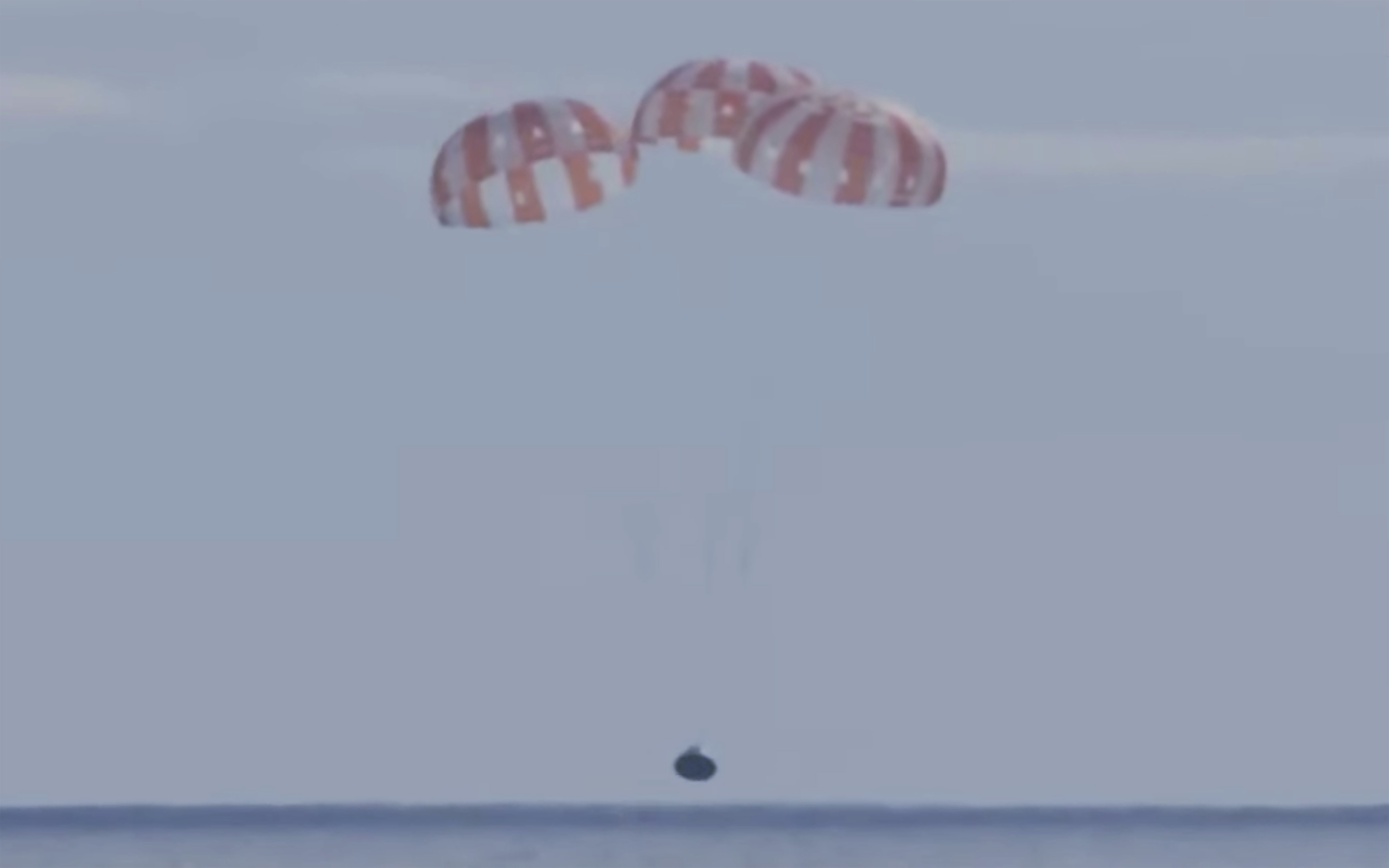 NASA's Orion Capsule Returns to Earth, Capping Artemis I Flight Around Moon - Vimarsana News