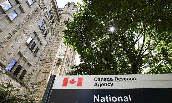 CRA ‘Confident’ It Can Find Compromise With Workers as Threat of Tax Season Strike Looms