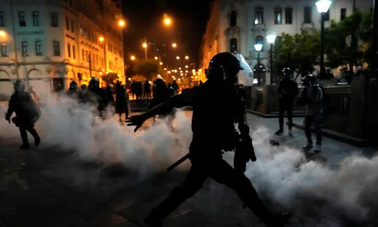 Peru President Proposes Moving up Elections Amid Protests