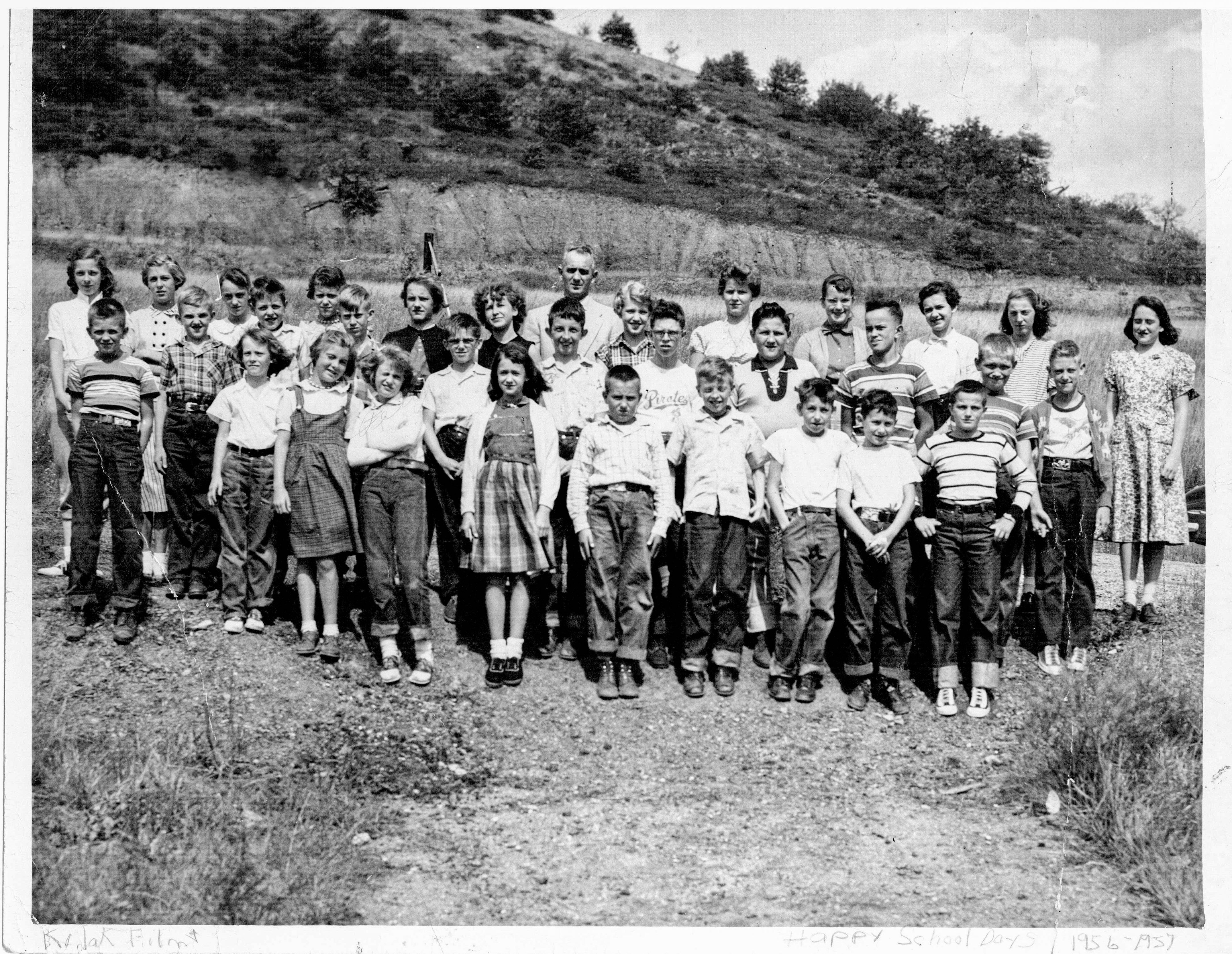 Of Love, Joy, and Simplicity: A Heart-Warming Story of An Unforgettable Childhood Christmas During the 1950s - Vimarsana News